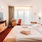 Set Szálloda