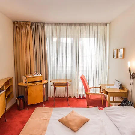 Set Hotel