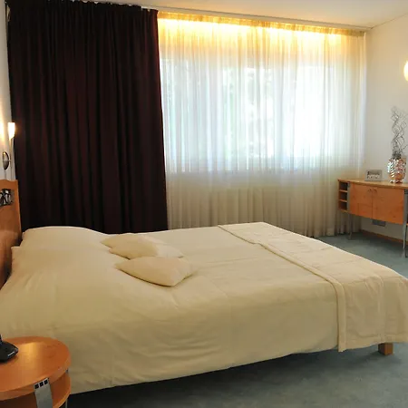 Set Hotel