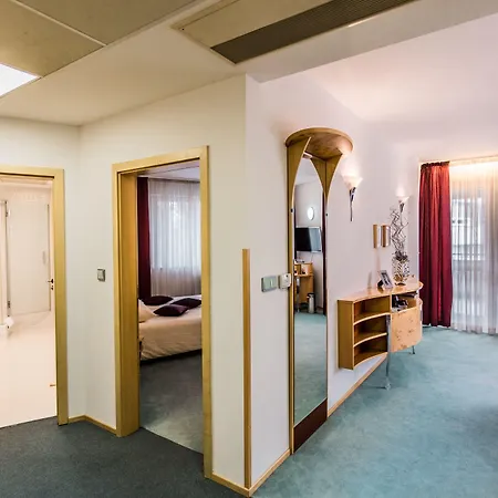 Otel Set