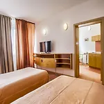 Set 4* Pressburg