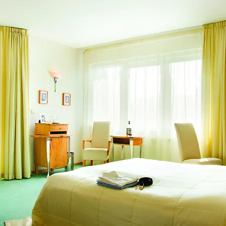 Set Братислава